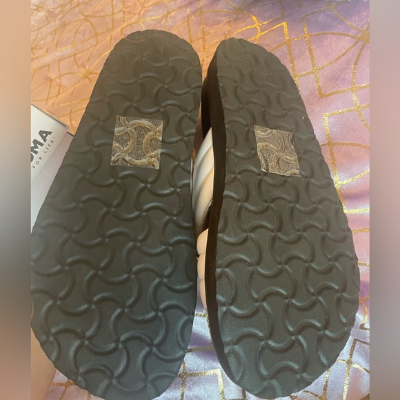 Sonoma White Sandals Size 9 - Picture 6 of 6